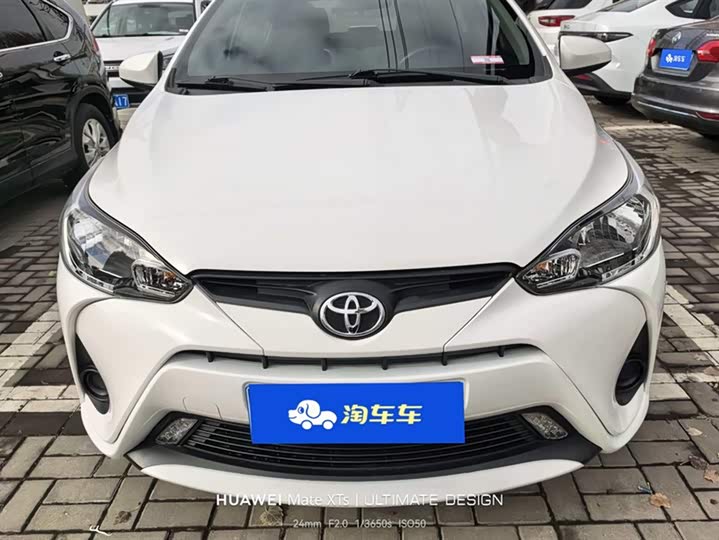 Фото 2 - Toyota Yaris L
