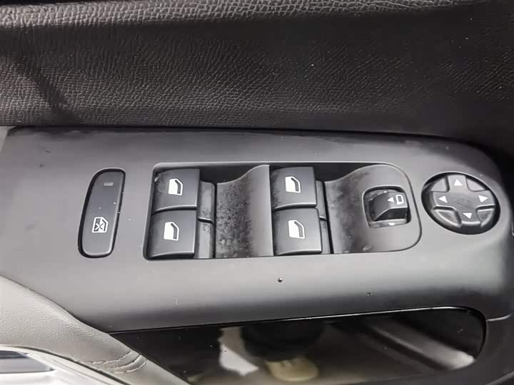 Фото 9 - Citroen C5 Aircross 2023