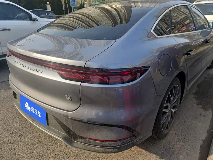 Фото 3 - BYD Han