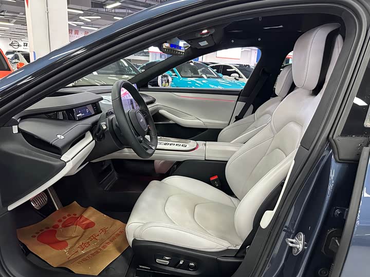 Фото 8 - Xiaomi SU7