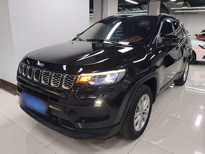 Фото 1 - Jeep Compass