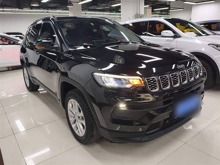 Фото 4 - Jeep Compass
