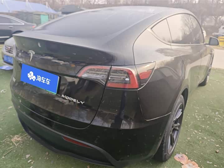 Фото 3 - Tesla Model Y