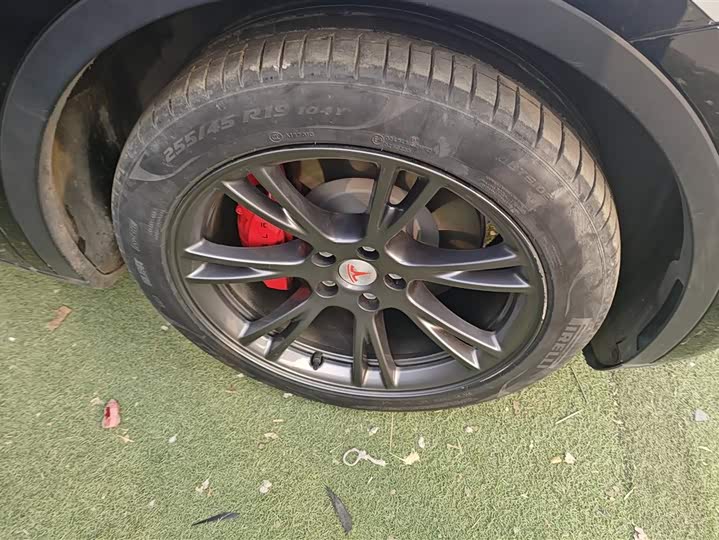 Фото 6 - Tesla Model Y