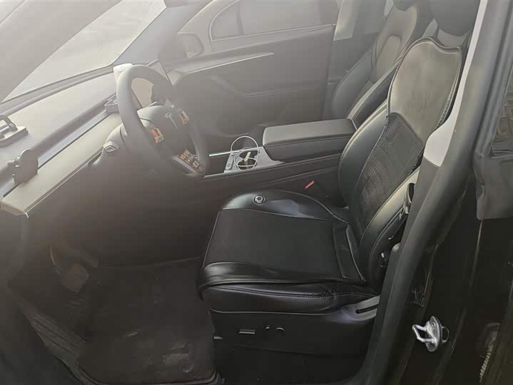 Фото 9 - Tesla Model Y