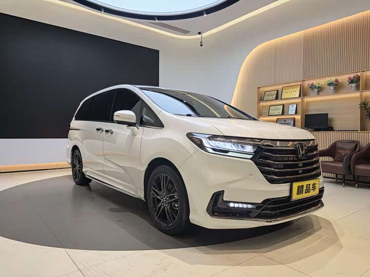 Фото 3 - Honda Odyssey