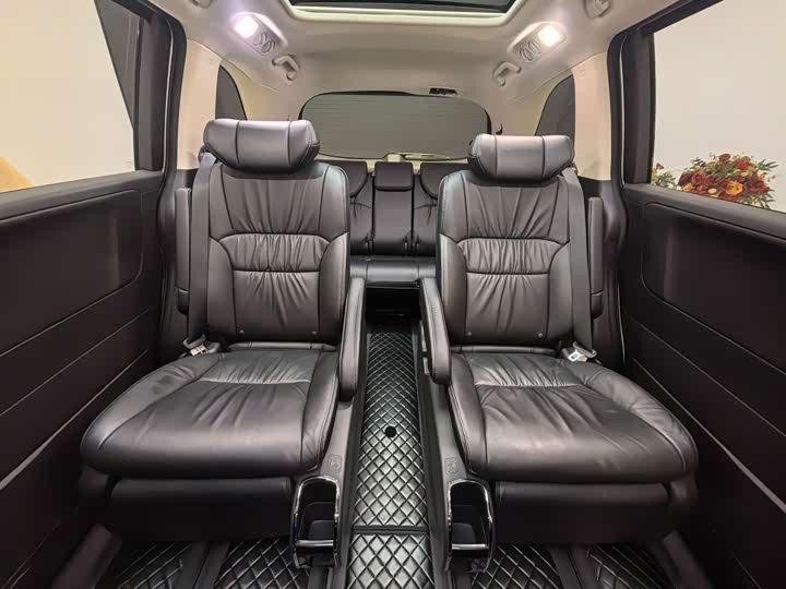 Фото 5 - Honda Odyssey