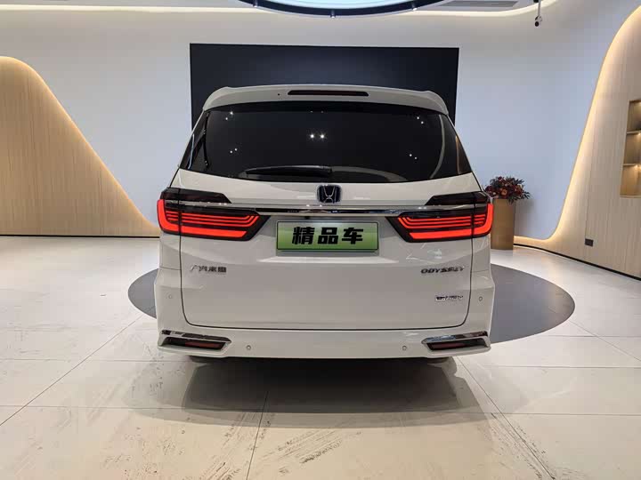 Фото 7 - Honda Odyssey