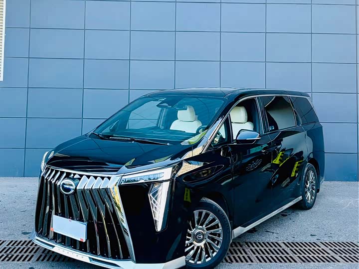 Фото 1 - GAC Trumpchi M8