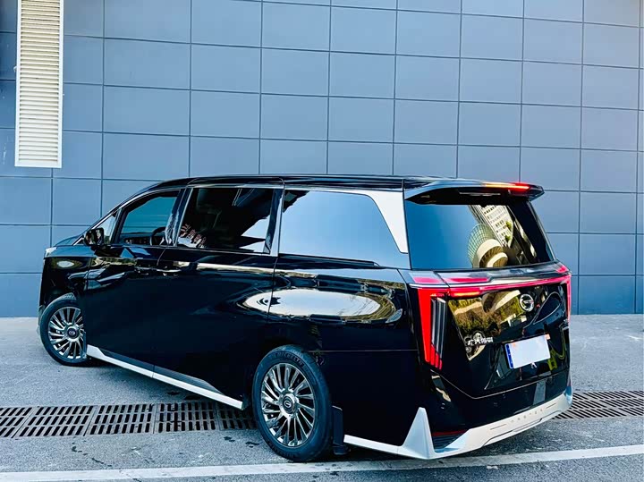 Фото 7 - GAC Trumpchi M8