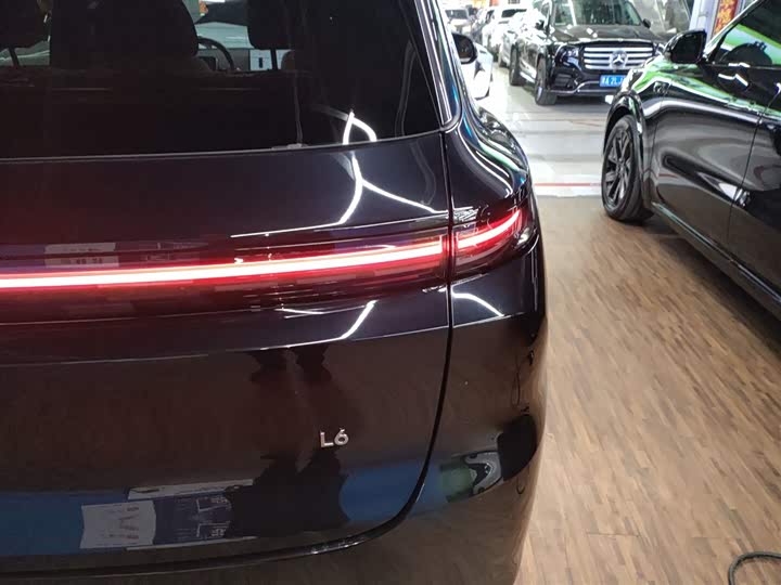 Фото 7 - LiXiang L6