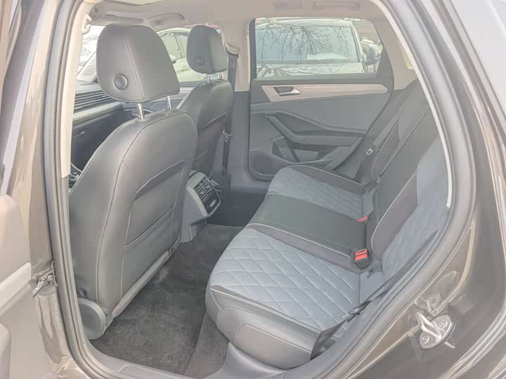 Фото 5 - Volkswagen Sagitar L