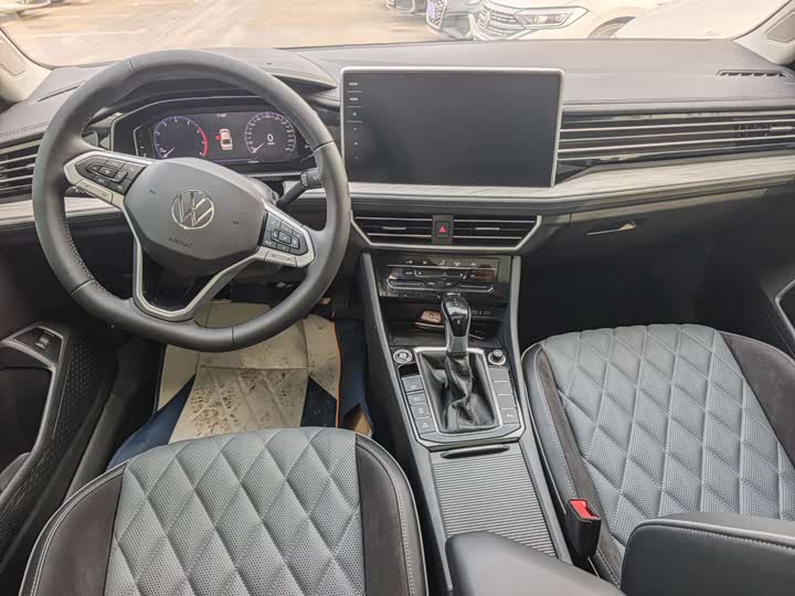 Фото 6 - Volkswagen Sagitar L