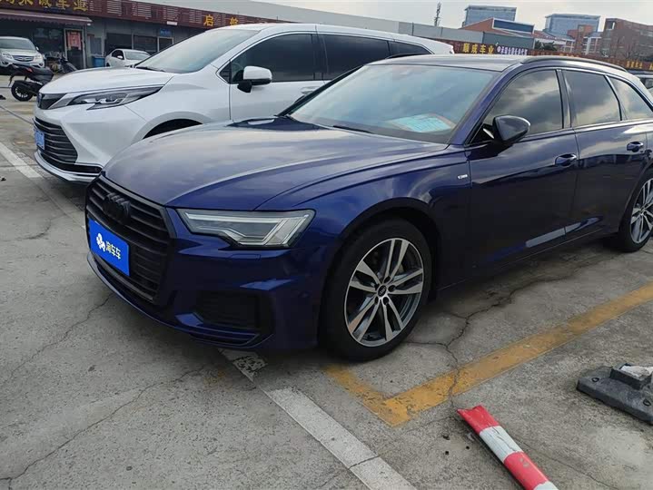 Фото 1 - Audi A6