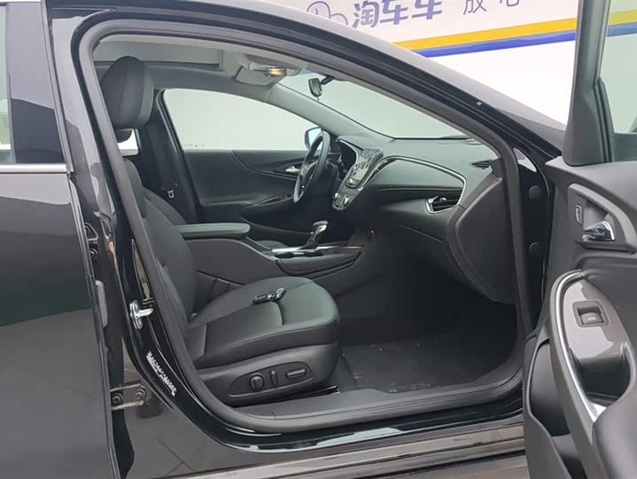 Фото 8 - Chevrolet Malibu XL