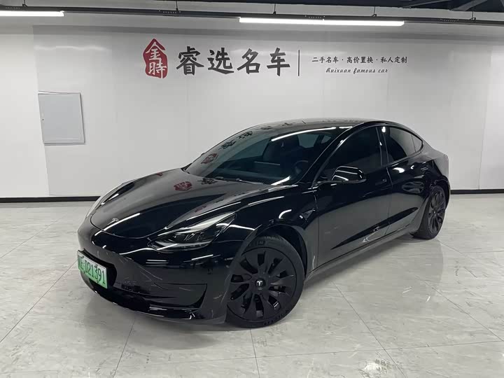 Фото 1 - Tesla Model 3