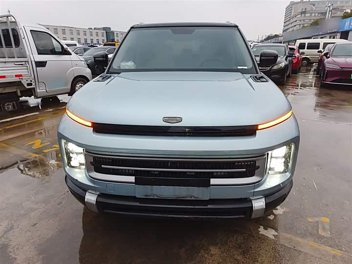 Фото 3 - Geely Icon