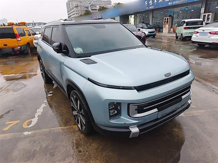 Фото 4 - Geely Icon