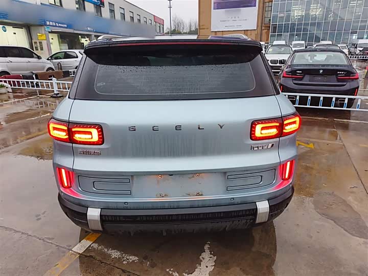 Фото 6 - Geely Icon