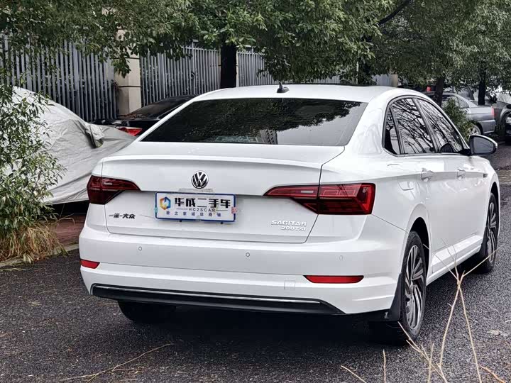 Фото 8 - Volkswagen Sagitar L