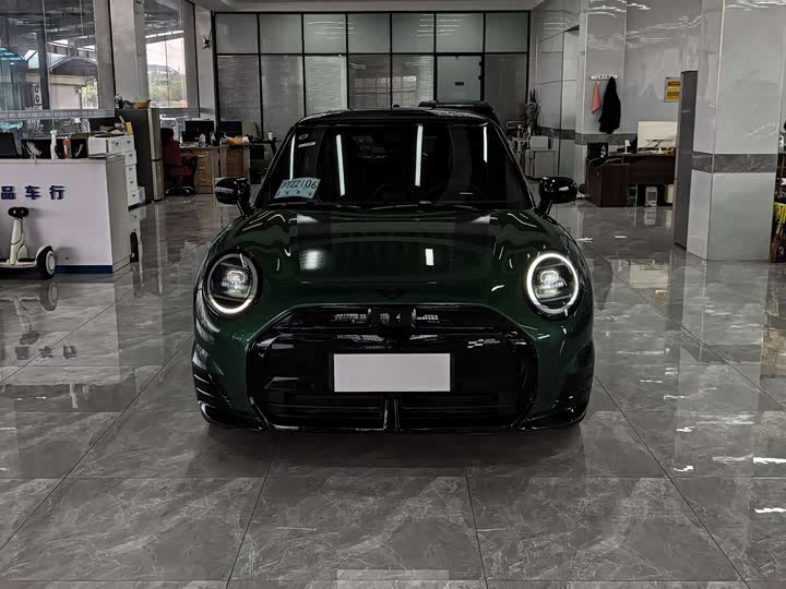 Фото 2 - Mini Cooper