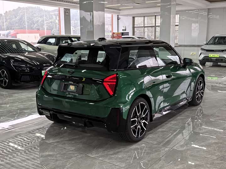 Фото 3 - Mini Cooper