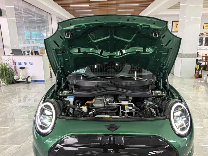 Фото 4 - Mini Cooper