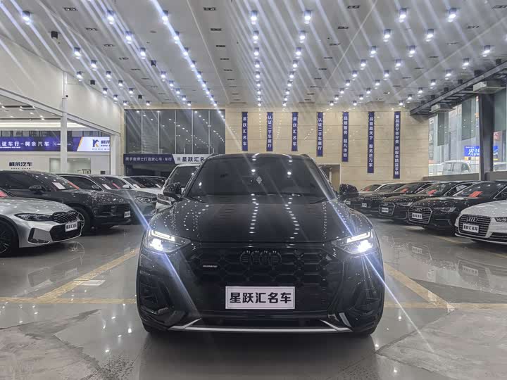 Фото 2 - Audi Q5L