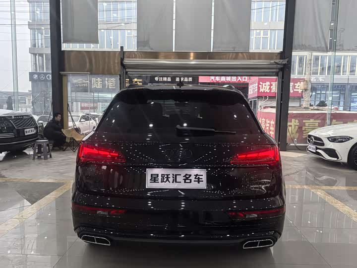 Фото 5 - Audi Q5L