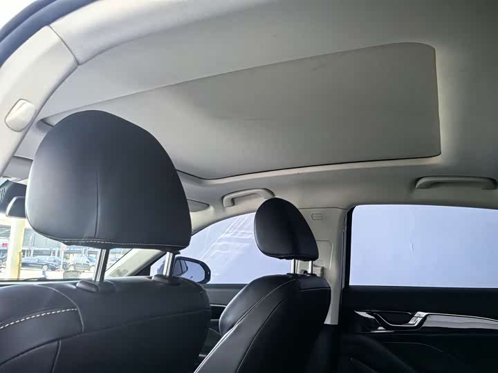 Фото 7 - Bestune B70