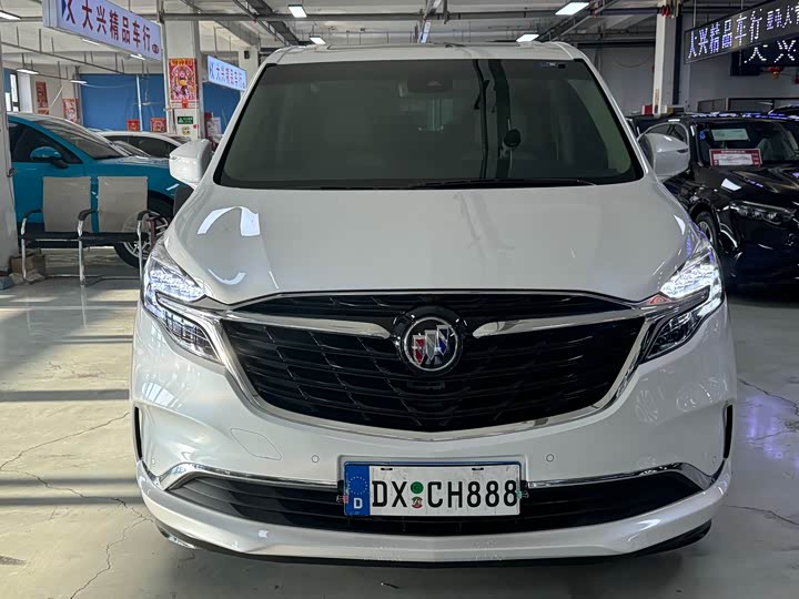 Фото 2 - Buick GL8 ES