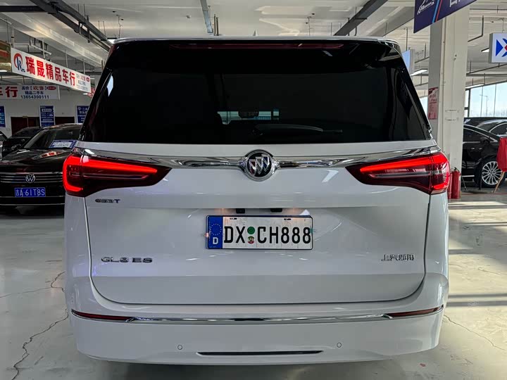 Фото 5 - Buick GL8 ES