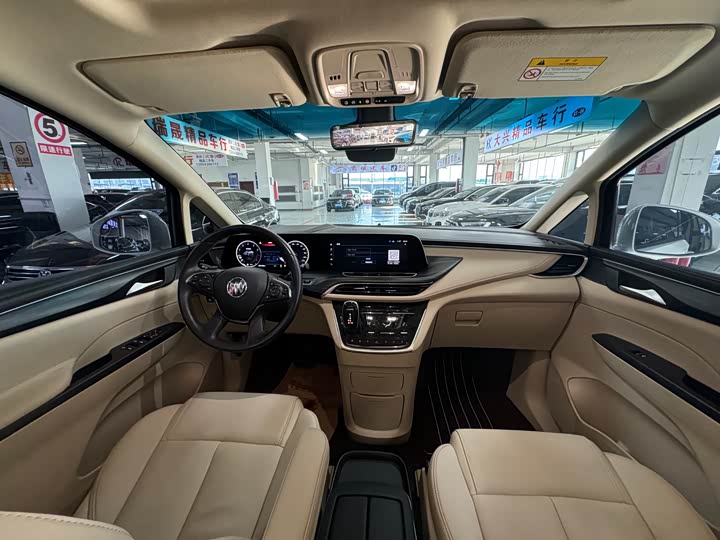 Фото 8 - Buick GL8 ES