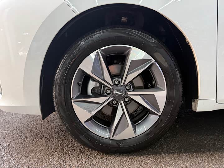 Фото 5 - GAC Trumpchi M6