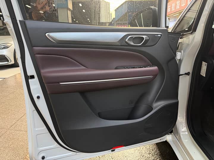 Фото 7 - GAC Trumpchi M6