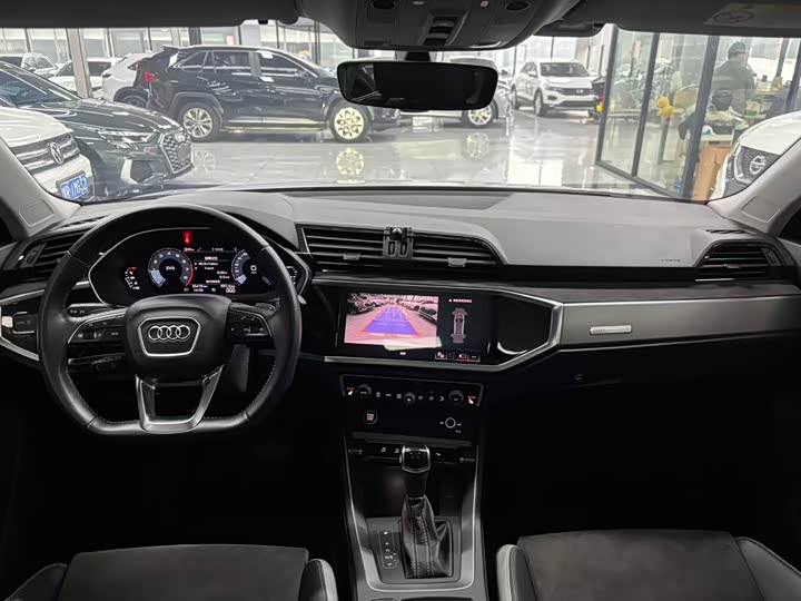 Фото 7 - Audi Q3