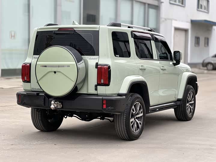 Фото 7 - Tank 300