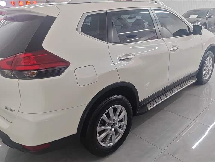 Фото 3 - Nissan X-Trail