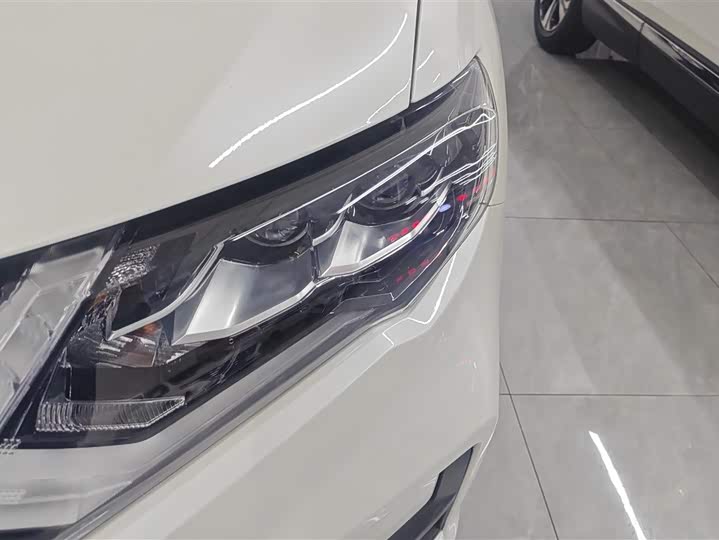 Фото 5 - Nissan X-Trail