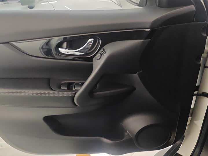 Фото 7 - Nissan X-Trail