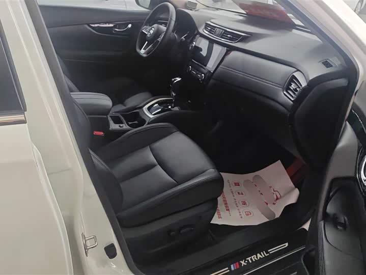 Фото 8 - Nissan X-Trail