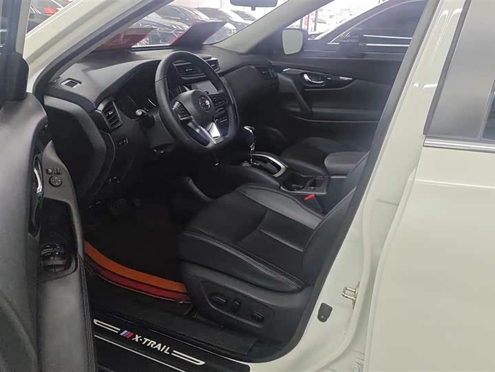 Фото 9 - Nissan X-Trail