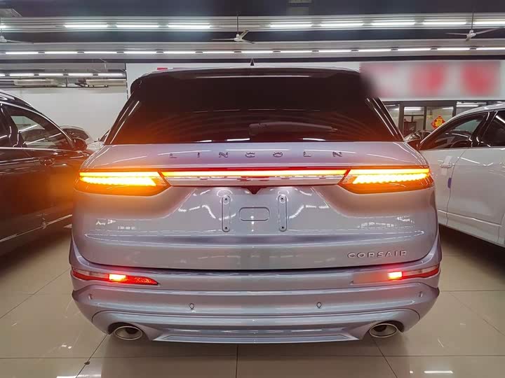 Фото 6 - Lincoln Corsair