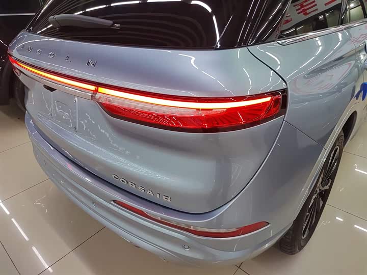 Фото 8 - Lincoln Corsair