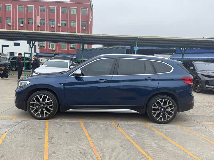 Фото 3 - BMW X1