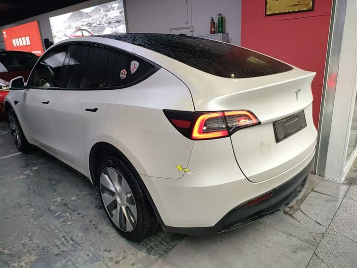 Фото 5 - Tesla Model Y
