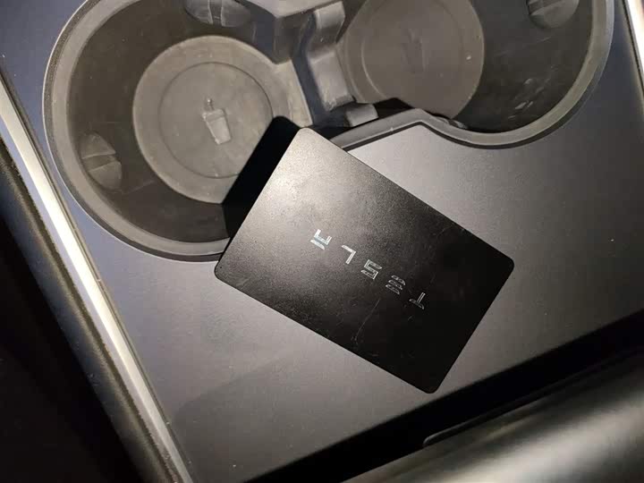 Фото 9 - Tesla Model Y