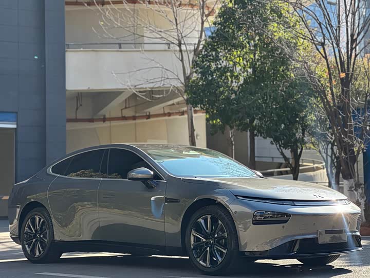 Фото 2 - XPeng P7