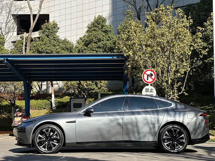 Фото 5 - XPeng P7