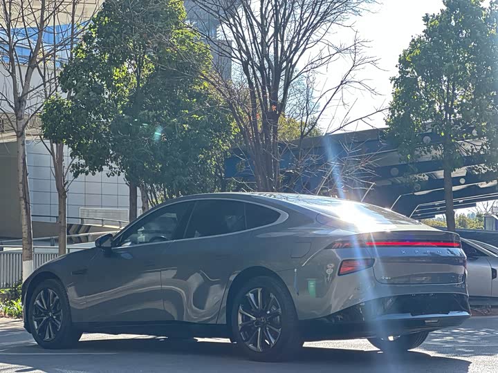 Фото 7 - XPeng P7